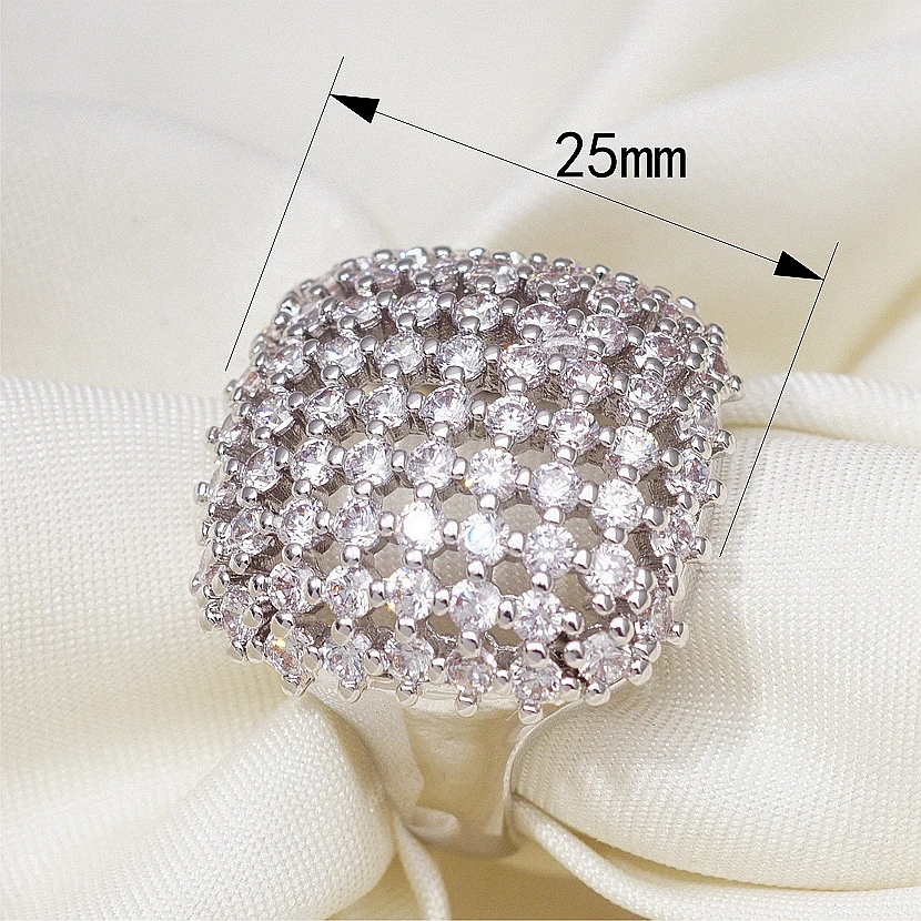 Роскошные элегантные обручальные кольца из белого золота с блестками и