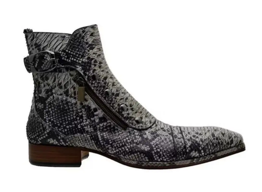 

2021 New Fashion PU Leather Snake Low Heel Personalized Men Boots Side Zipper Belt Buckle Rivet Decoration Trend 8KH445