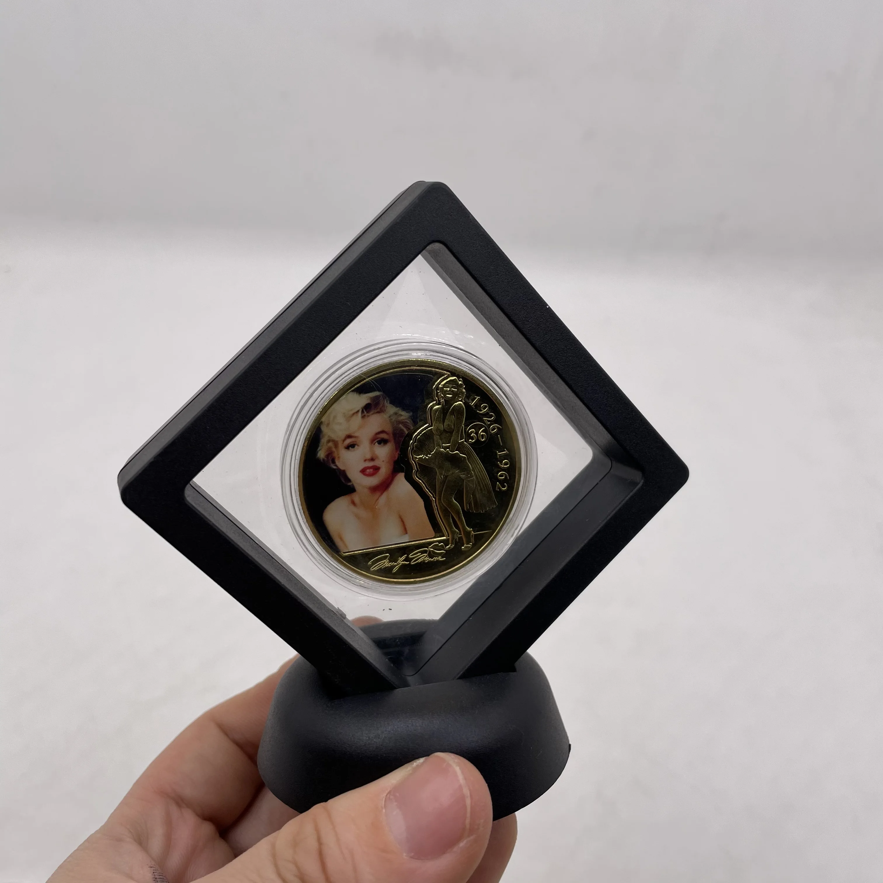 Знаменитые красивые золотые коллекционные монеты Iady с держателем для монет