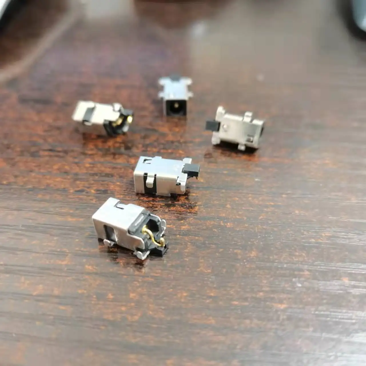 

New Laptop DC Power Jack Charging Socket Connector Port For Lenovo IdeaPad Lenovo Flex 5-15ALC05 5-15IIL05 5-15ITL05