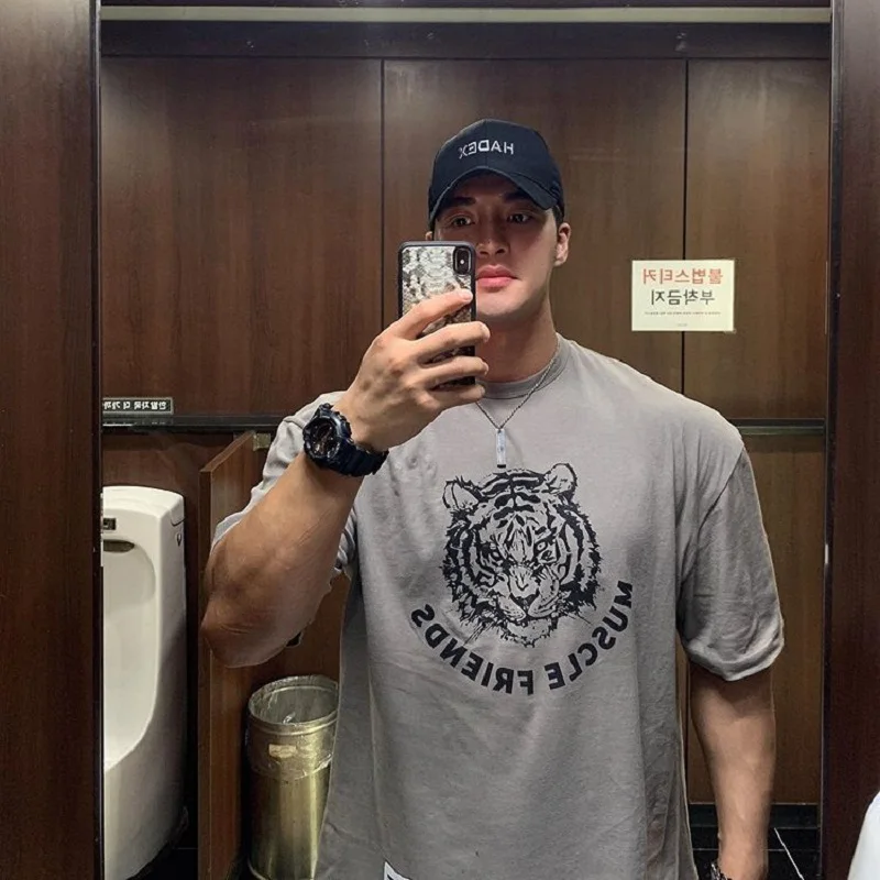 

Short-Sleeved T-Shirt Men New Loose Tide Brand Running Basketball Training Half-Sleeved Shirt Casual Fitness Clothes Men