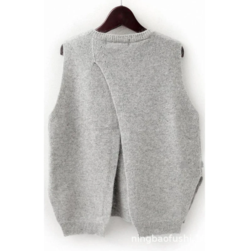 Повседневный серый вязаный пуловер без рукавов с перекрестным разрезом