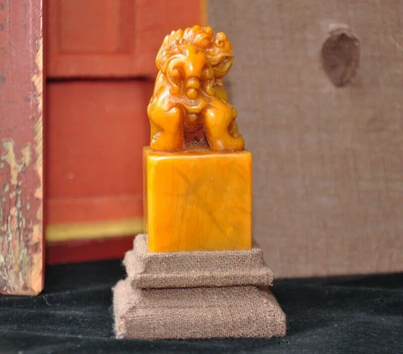 

wedding decoration Natural Tianhuang Shoushan Stone Pixiu beast Text Seal stamp signet wood Box set