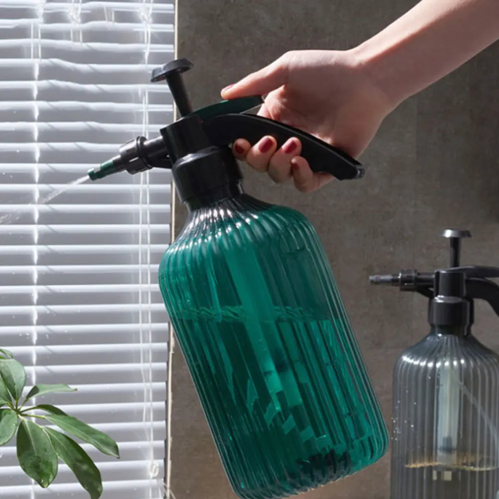 

1pc Durable Garden Watering Pot Spraying Bottle Gardening Kettle Tool (Green)