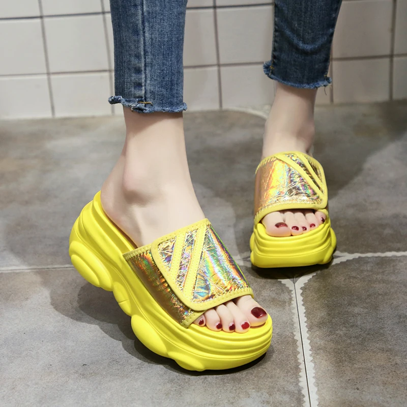 Шлепанцы на танкетке высотой 9 см/3 5 дюйма модные женские летние тапочки обувь