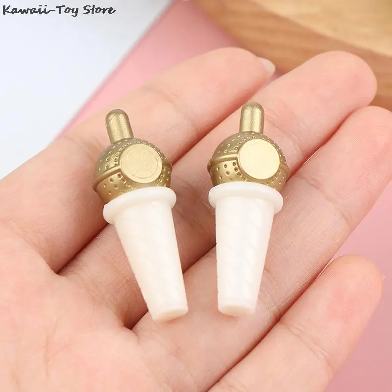 

Симпатичный пластиковый мини-микрофон, модель 1:12, 2 шт., кукольный домик, Миниатюрные аксессуары для кукольного домика