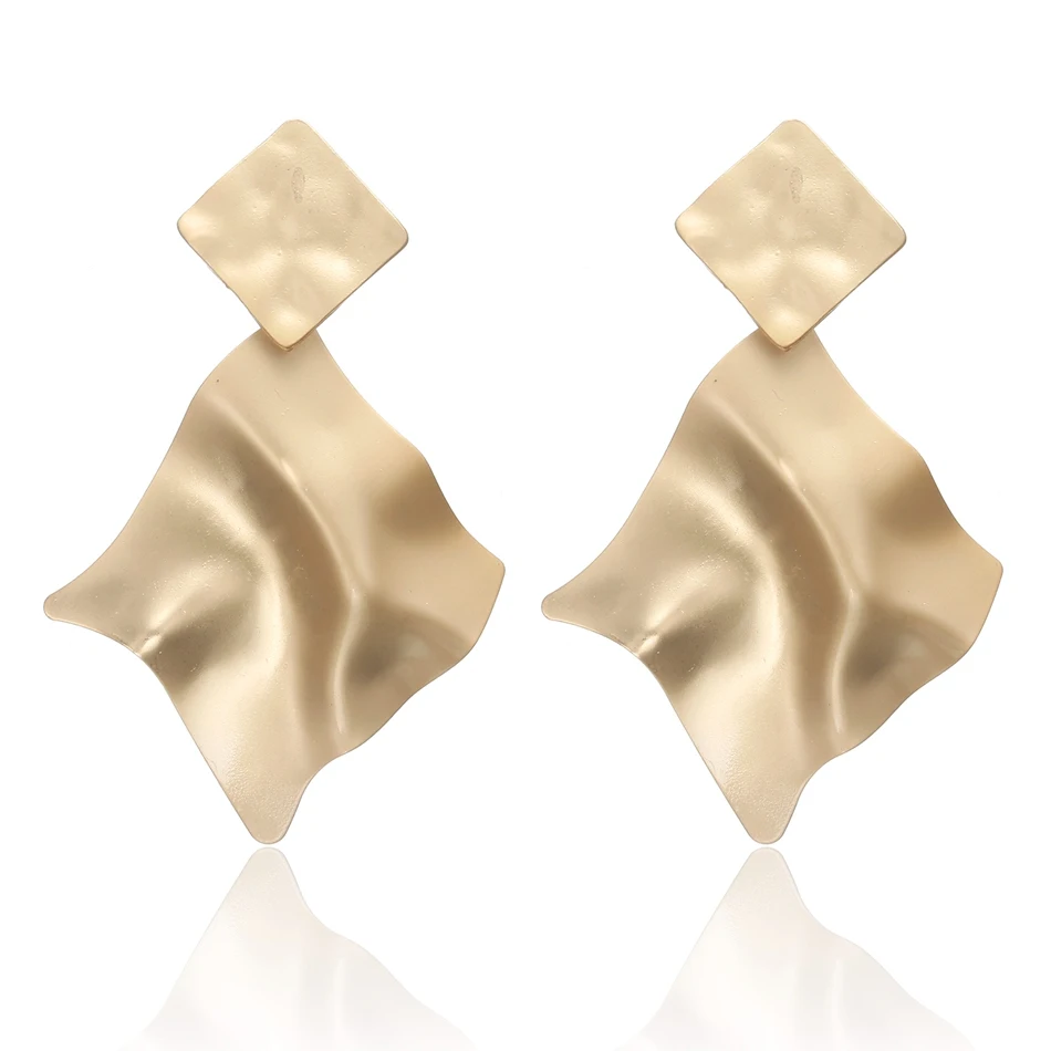 Женские трендовые серьги Match Right золотого цвета эффектные