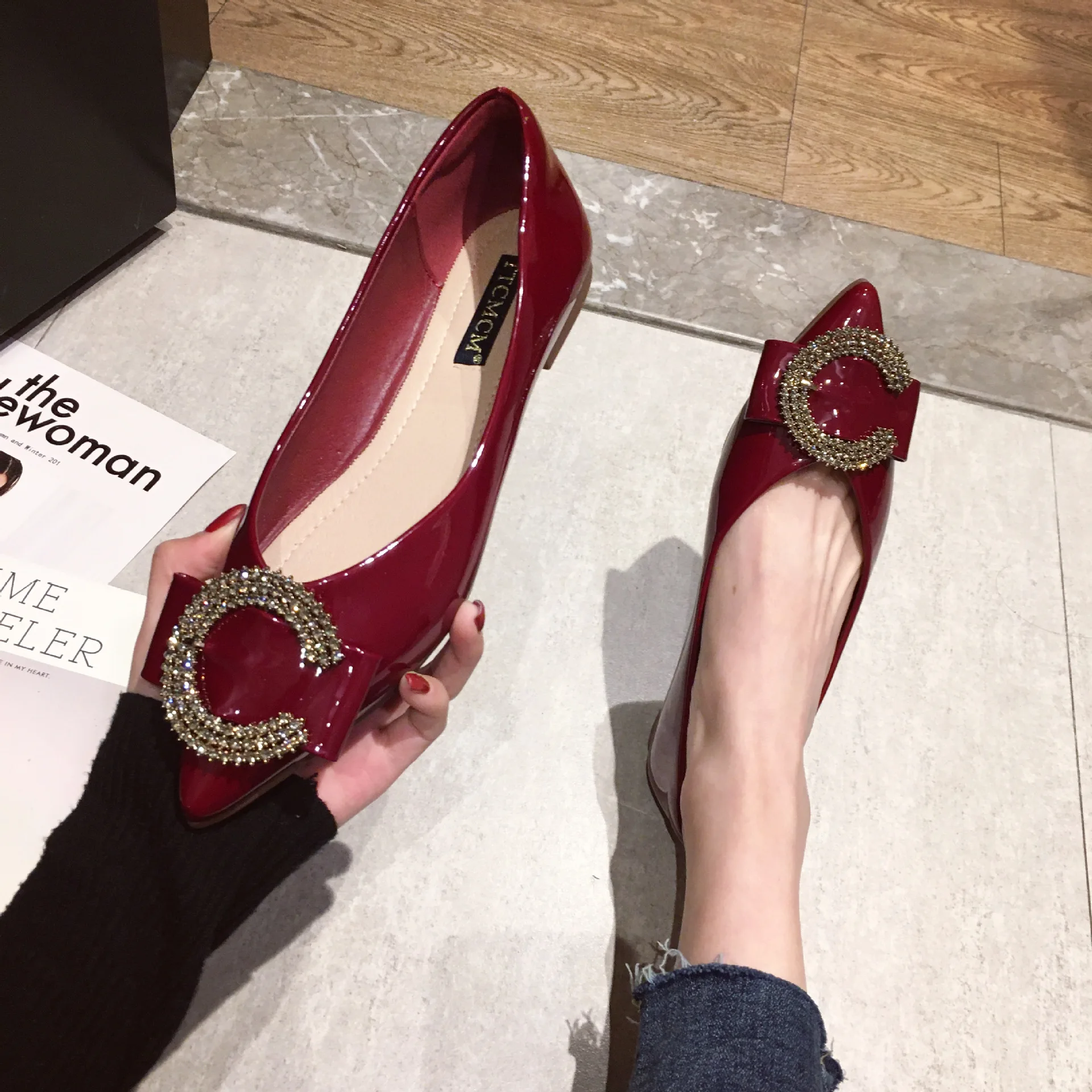 

Summer Shoes Ladies Pointed Toe Shallow Mouth 2021 Fashion Women's Slip-on Female Footwear Casual Sneaker Crystal New Grandma Mo