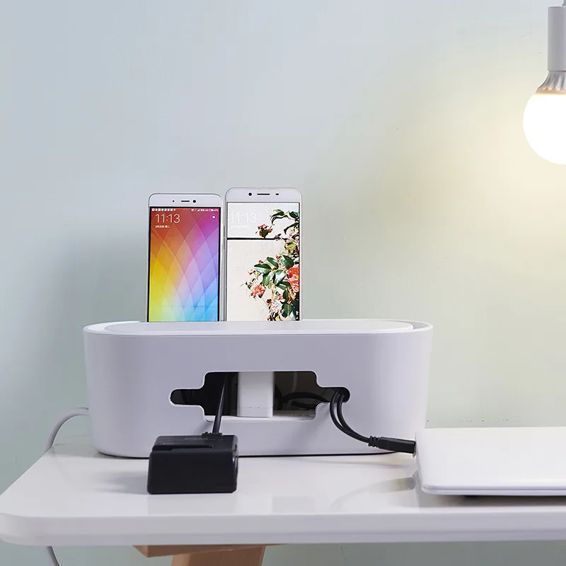 Хранитель для розеток и кабелей с возможностью зарядки.