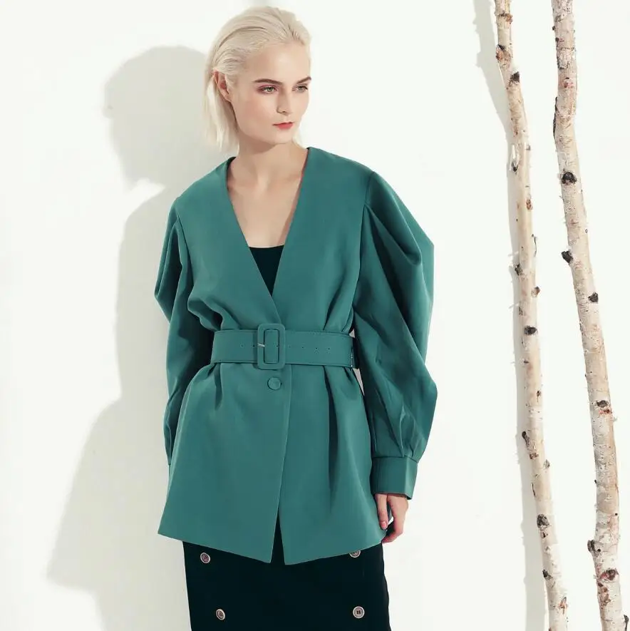 

2020 New Autumn V-collar Long Batwing Sleeve Fold Split Joint Loose BandageJacket Women Fashion Coat s38