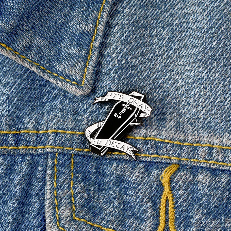 Значки панка с буквой это нормально чтобы спасти Броши для женщин шпильки гроба