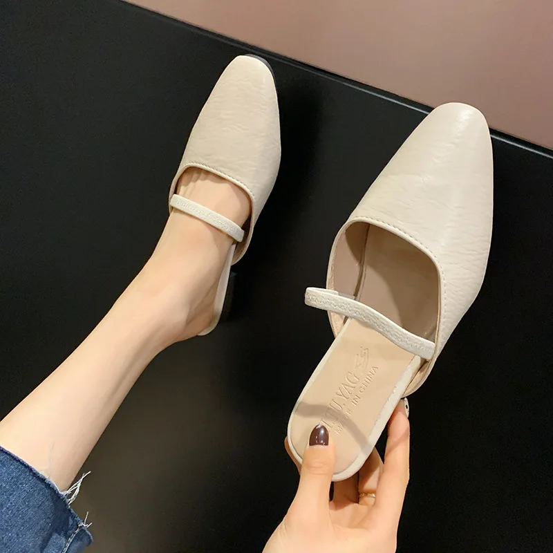 Новинка 2020 года Модные шлепанцы Женская обувь Женские мюли с острым носком