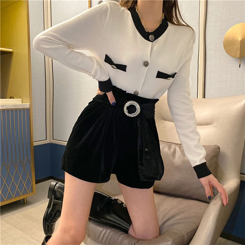 Юбка шорты с высокой талией бриллиантовой пряжкой на ремне черные бархатные