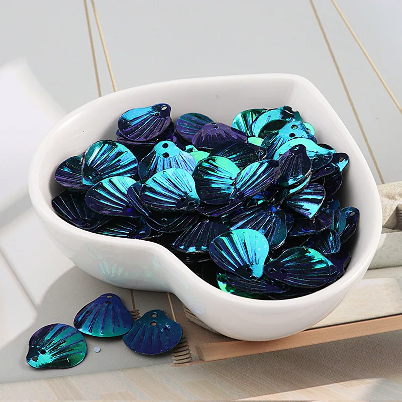 13mm Sea Shell Sequins PVC Loose Sequins Paillette Sewing Craft For Wedding Decoration Garment Dress Shoe Caps DIY Accessory - Цвет: Синий