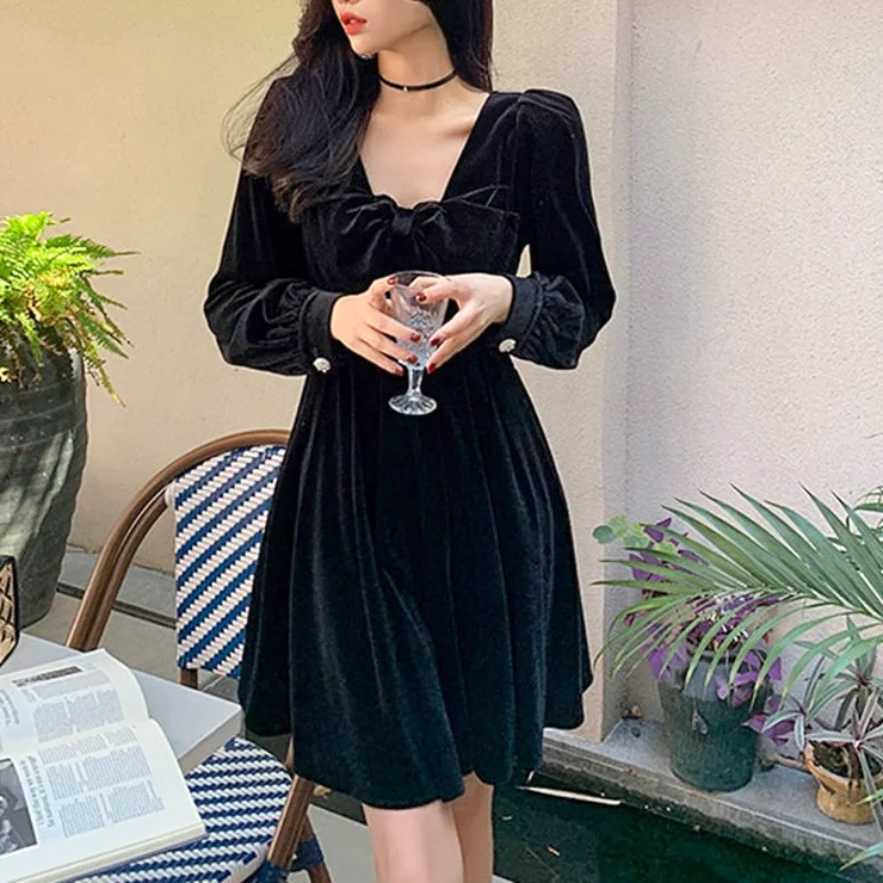 

2022 Spring Velvet Party Dress Evening Women Vintage One Piece Dress Korean Long Sleeve Black Mini Dress Office Lday Bow Design