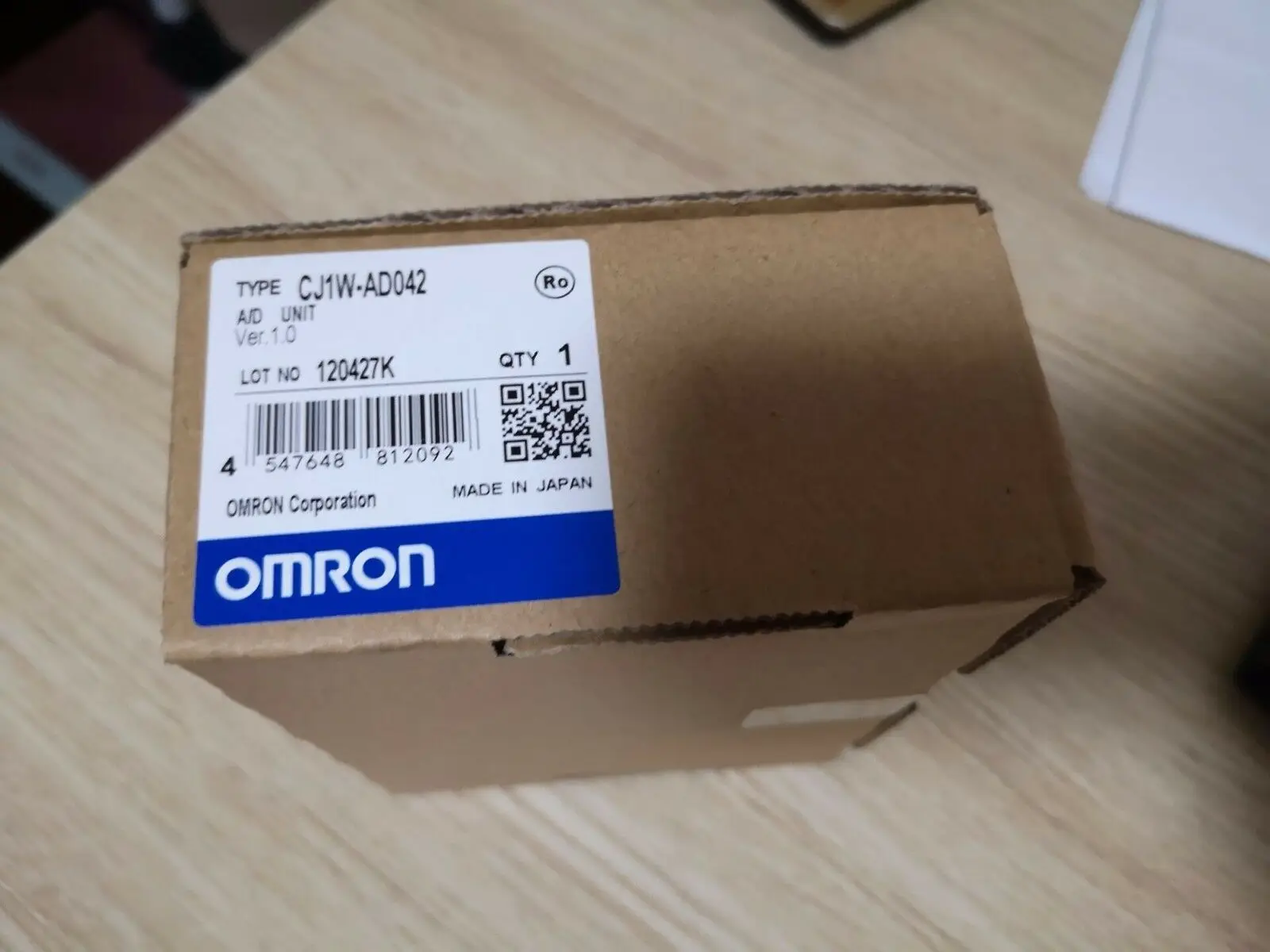 

1 шт. Новый Omron PLC CJ1W-AD042 cj1составляет 042 в коробке # OM