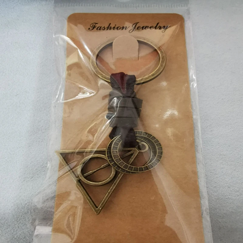 

Movie Jewelry Accesorries Vintage Deathly Hallows Keychain Hiphop Leather Car Key chain Holder For Men