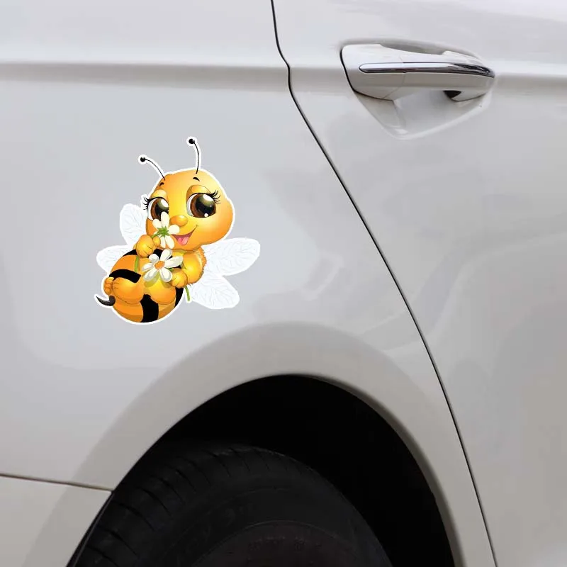 YJZT 14,4 см* 15,2 см милая маленькая Пчелка ПВХ автомобиля наклейка 12-300594