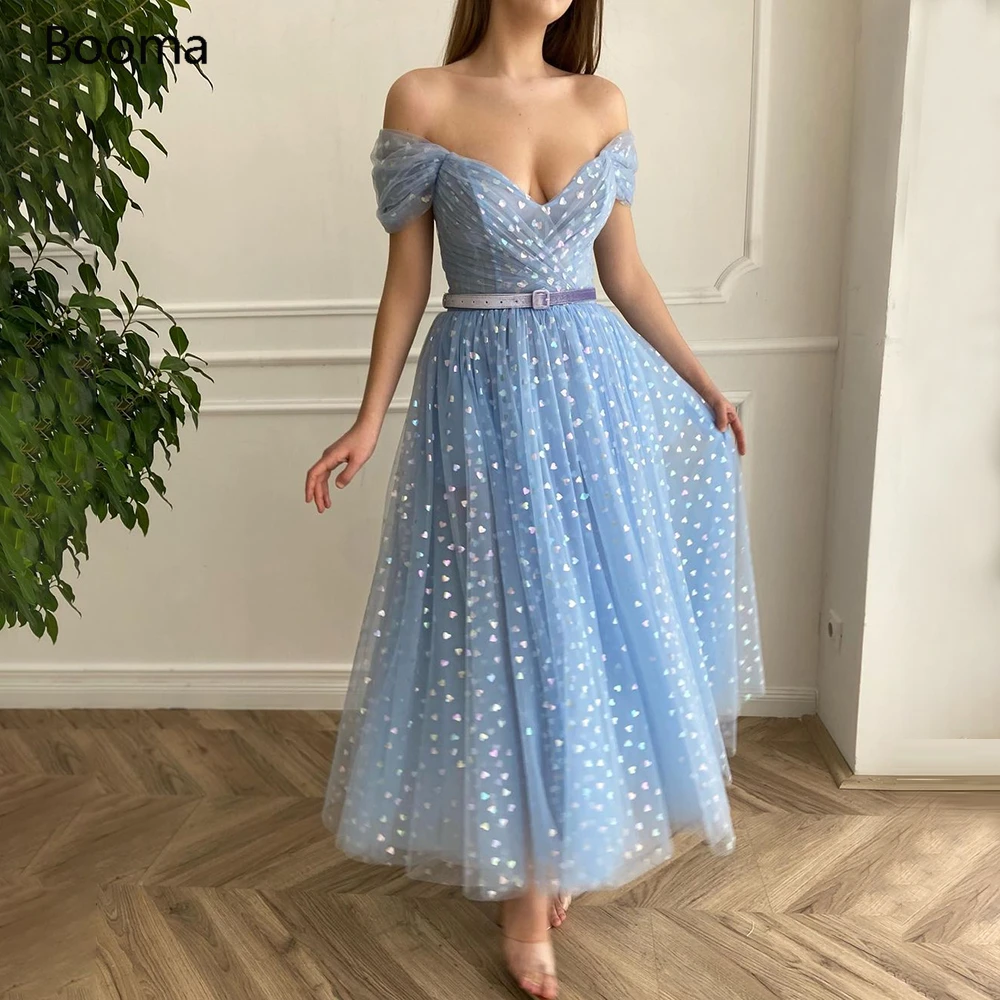 

Booma Fairy Blue Hearty Prom Dresses 2021 Off the Shoulder V-Neck Midi Prom Gowns Pleated Tea-Length A-Line Wedding Party Gowns