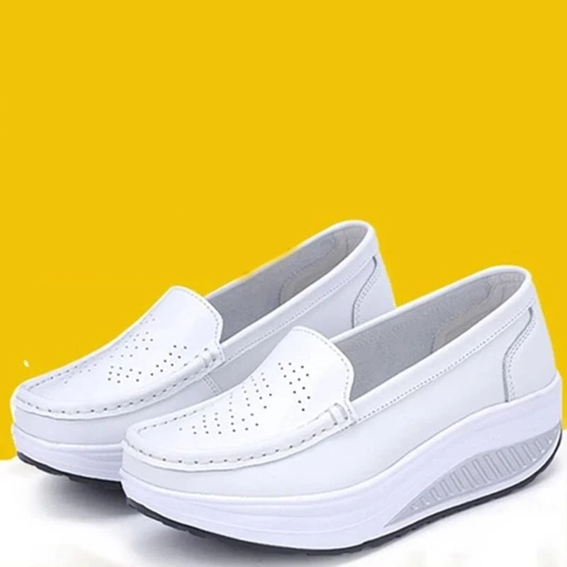 Женские туфли из натуральной кожи черные на танкетке с мягкой подошвой для