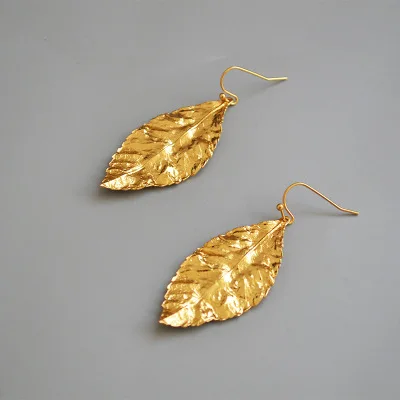 

fashion frosted grain sense gold leaf Manual three-dimensional modeling vein texture temperament hook earrings pendientes