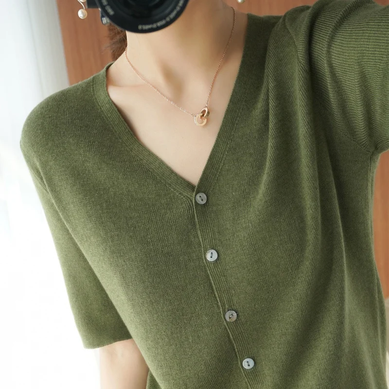 

Women's knitted cardigans, short sleeved tops, high quality knitted shirts and buttons, Korean style casual wear, 2021