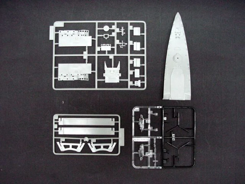 Trumpeter 04515 модель 1/350 года проект военно-морского флота СССР соврэнни класса 956