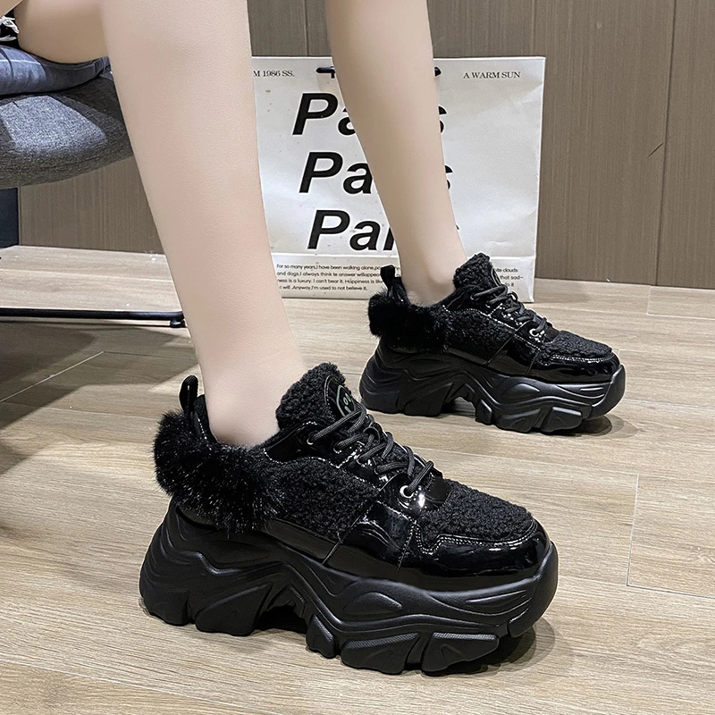

Fashion Women's Sneakers Plush Platform Walking Sneakers Flat-bottomed Cross Lace Shoes Women's Vulcanized Shoes Winter Shoes
