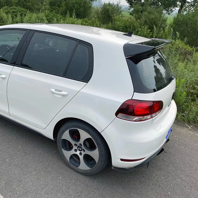 Спойлер volkswagen golf 6. Карбоновые крылья гольф 4. Спойлер на фольксваген гольф. Golf mk6 спойлер. Спойлер гольф 6.