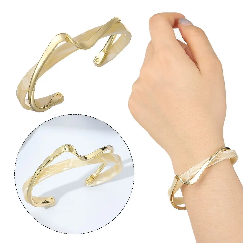 

Fashion Accessories Geometric Women Girls Bend Metal Golden White Shellfish Board Bangle Open Bracelet