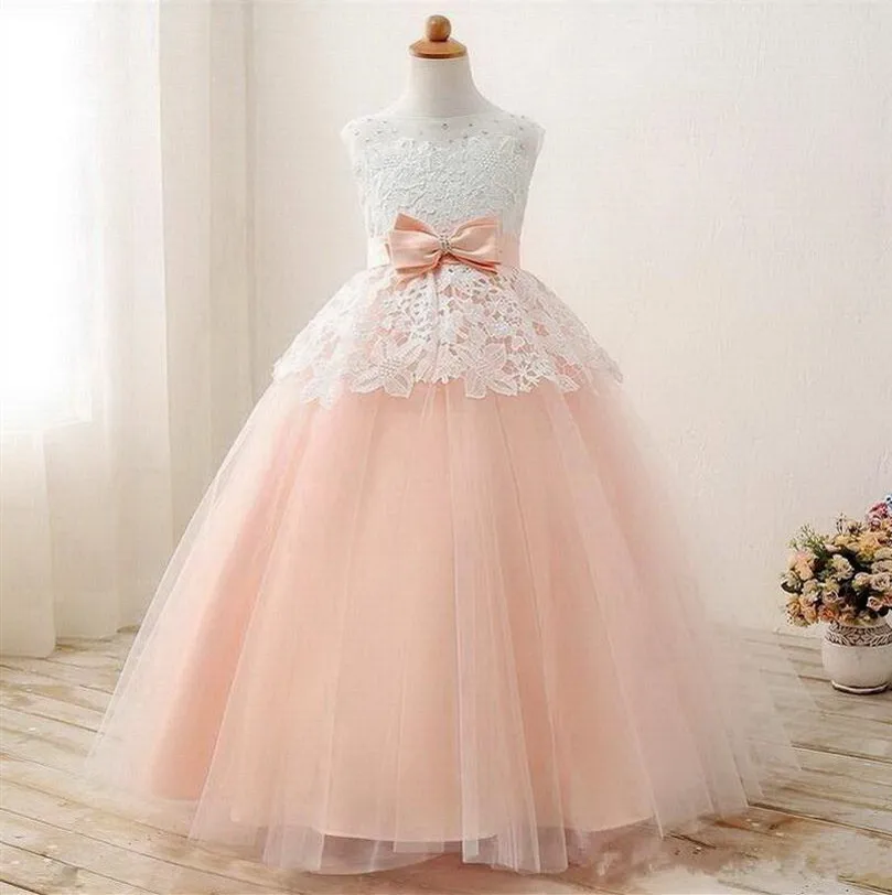 

Ball Gowns Princess Flower Girl Dress Keyhole Back Applique Sheer Neck Girls Wears Vestidos First Communion Dress