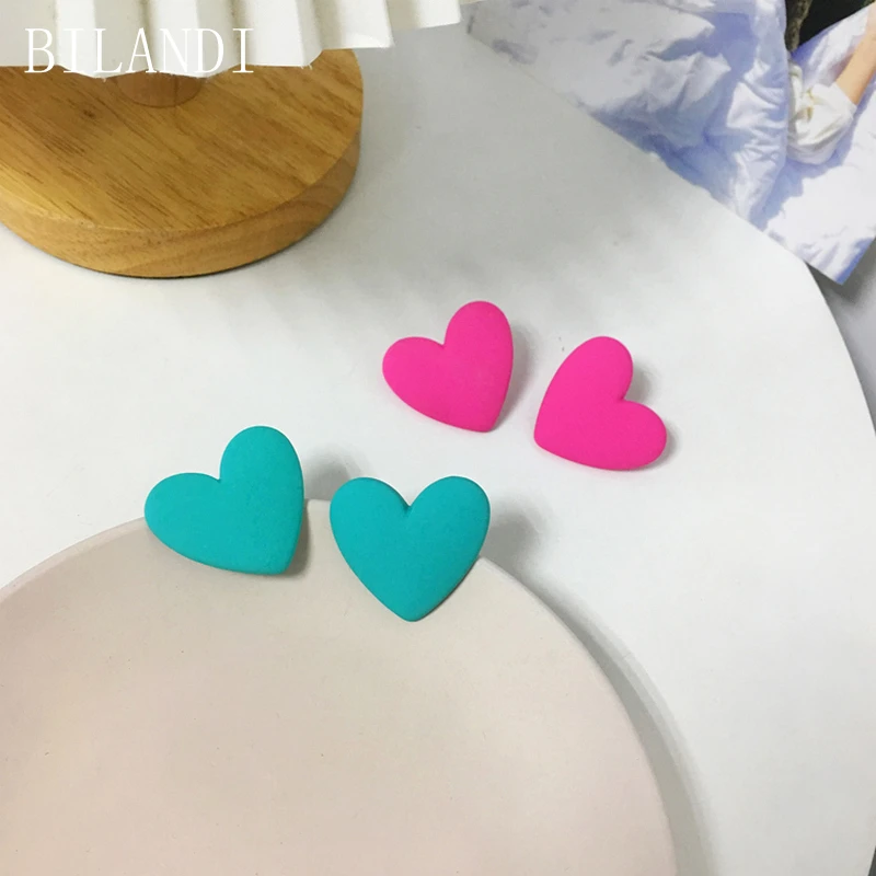 

Bilandi S925 needle Women Jewelry Heart Earrings Sweet Korean Temperament Green Pink Resin Love Earrings For Women Party Gifts