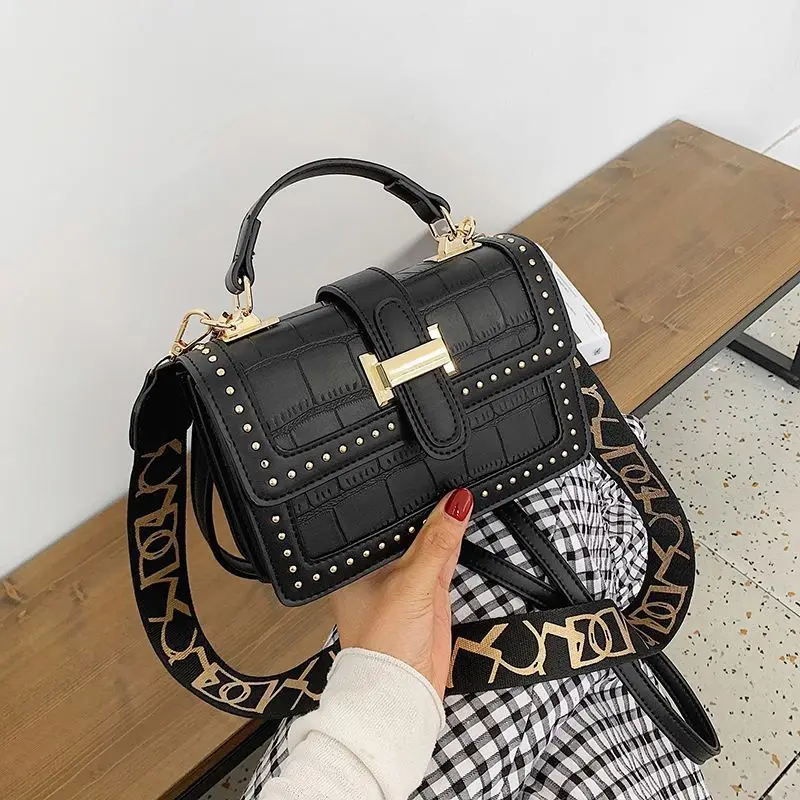 

Emerald Female Bag New Rivet Shoulder Bag Metal Buckle Messenger Bag Large Capacity Solid Color Handbag