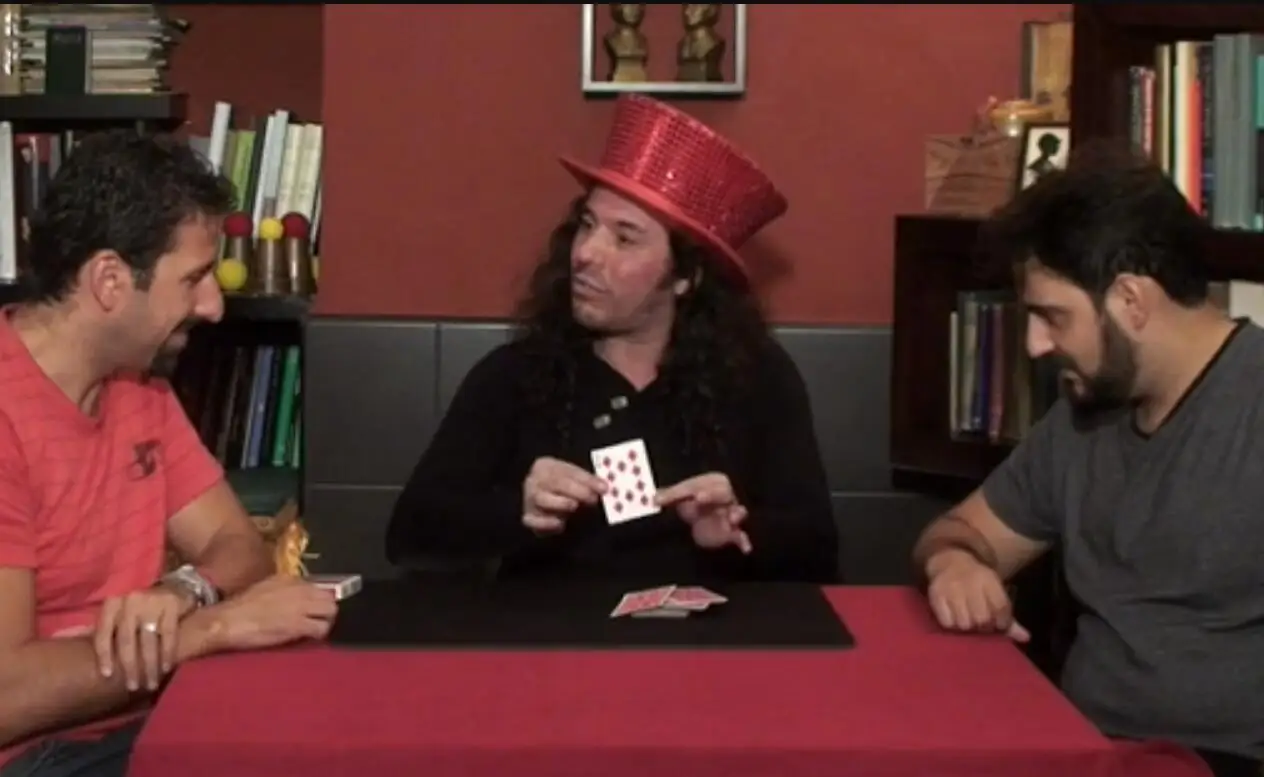 

2020 Baraja Parlante by Hernan Maccagno - Magic tricks