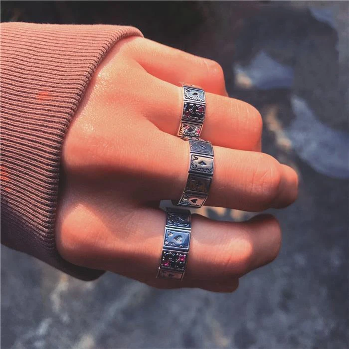 Серебряное оригинальное дизайнерское креативное модельное кольцо с