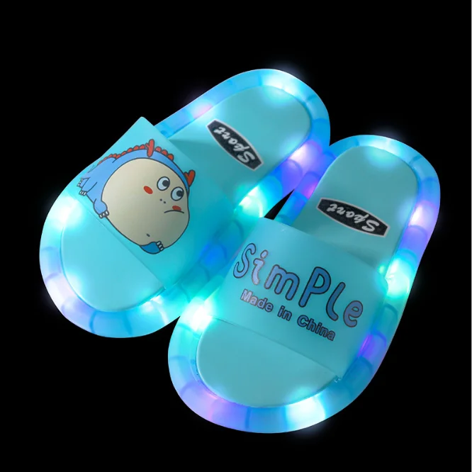 

Children's LED Slipper Luminous Jelly Summer Girls Slippers PVC Cartoon smile Beach Sandals Kids Home Bathroom 2021 Footwear