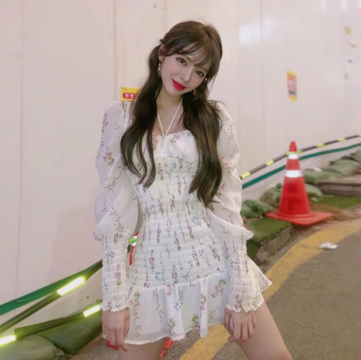 Kpop Blackpink Lisa летнее женское белое милое шифоновое плиссированное платье с длинным рукавом для девушек корейский праздничный Стиль повседневные платья