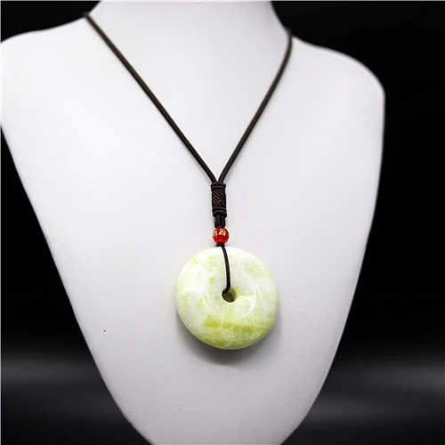 Ожерелье из натурального белого и зеленого нефрита подвеска пончик