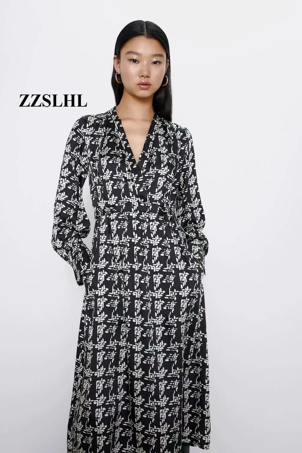 Женское платье с поясом черное винтажное принтом модель XDN9168 на весну и лето