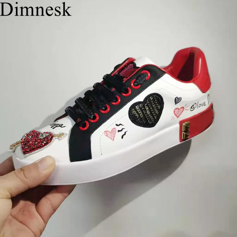 Кроссовки женские из натуральной кожи с блестками и сердечками на шнуровке|Обувь