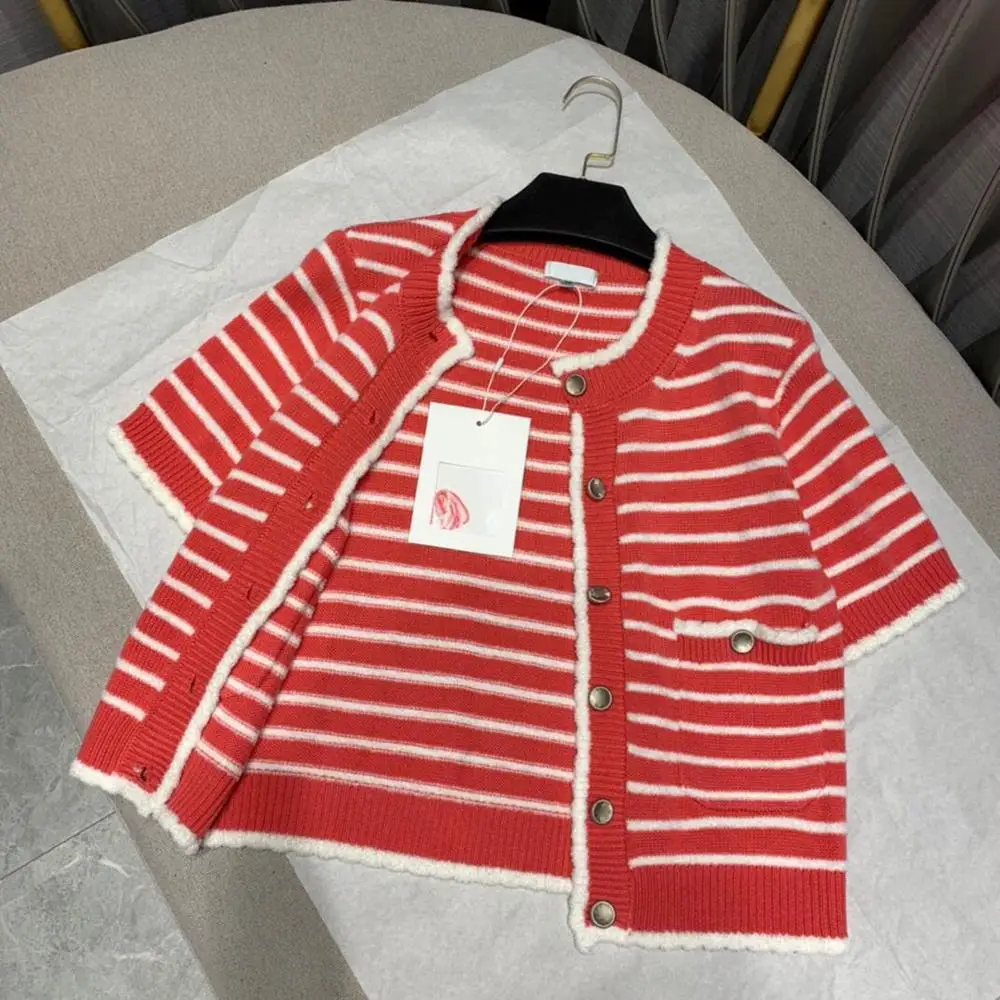 Женский трикотажный костюм в полоску однобортный Кардиган с круглым вырезом и