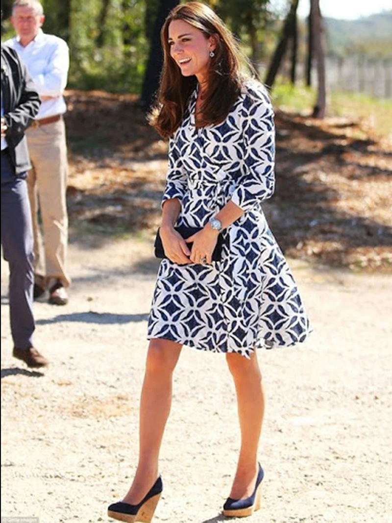 Платье с геометрическим принтом Кейт Миддлтон Элегантные повседневные синие