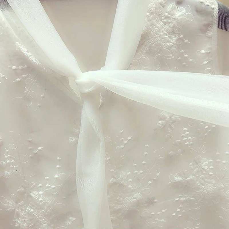 

Flying Sleeve V neck Flower Lace Patchwork Shirt Female Blouses All-match Women Blouses bowknot chiffon shirt Fashion women Tops