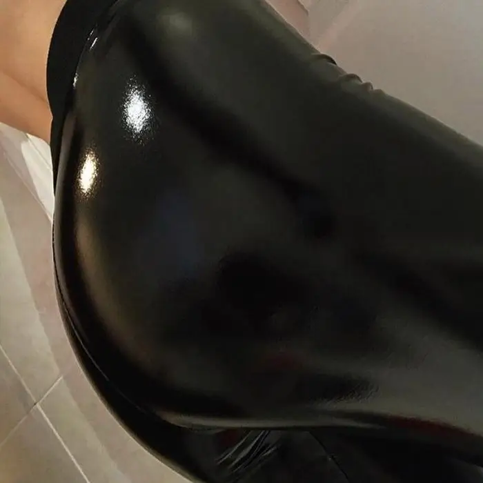 

2019 зимние леггинсы для женщин с высокой талией из искусственной кожи, обтягивающие узкие брюки; Лидер продаж тонкий заклепки черные леггинс...