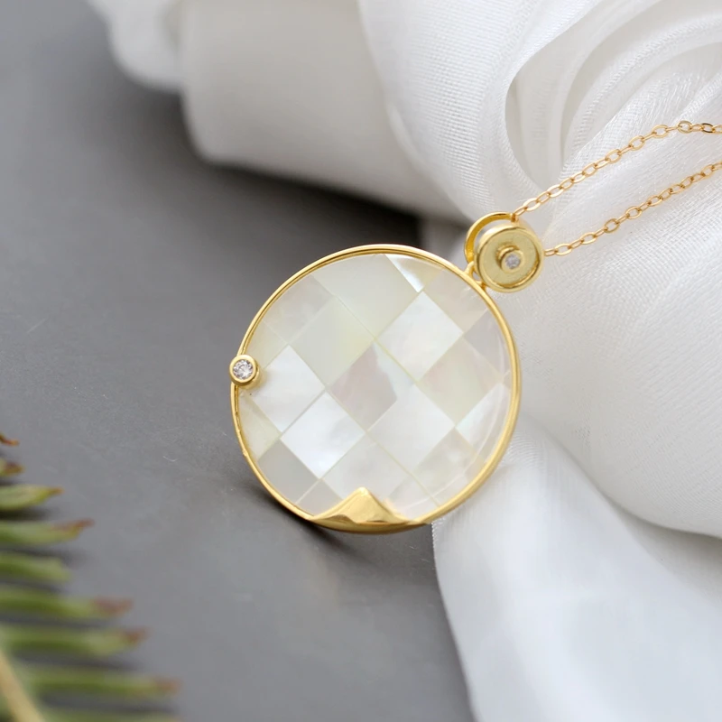 

Real 925 Sterling Silver Inlaid Natural Pearl Shellfish Fashion 18K Gold Plated Pendant Female Wedding Party Fine Jewelry Gift