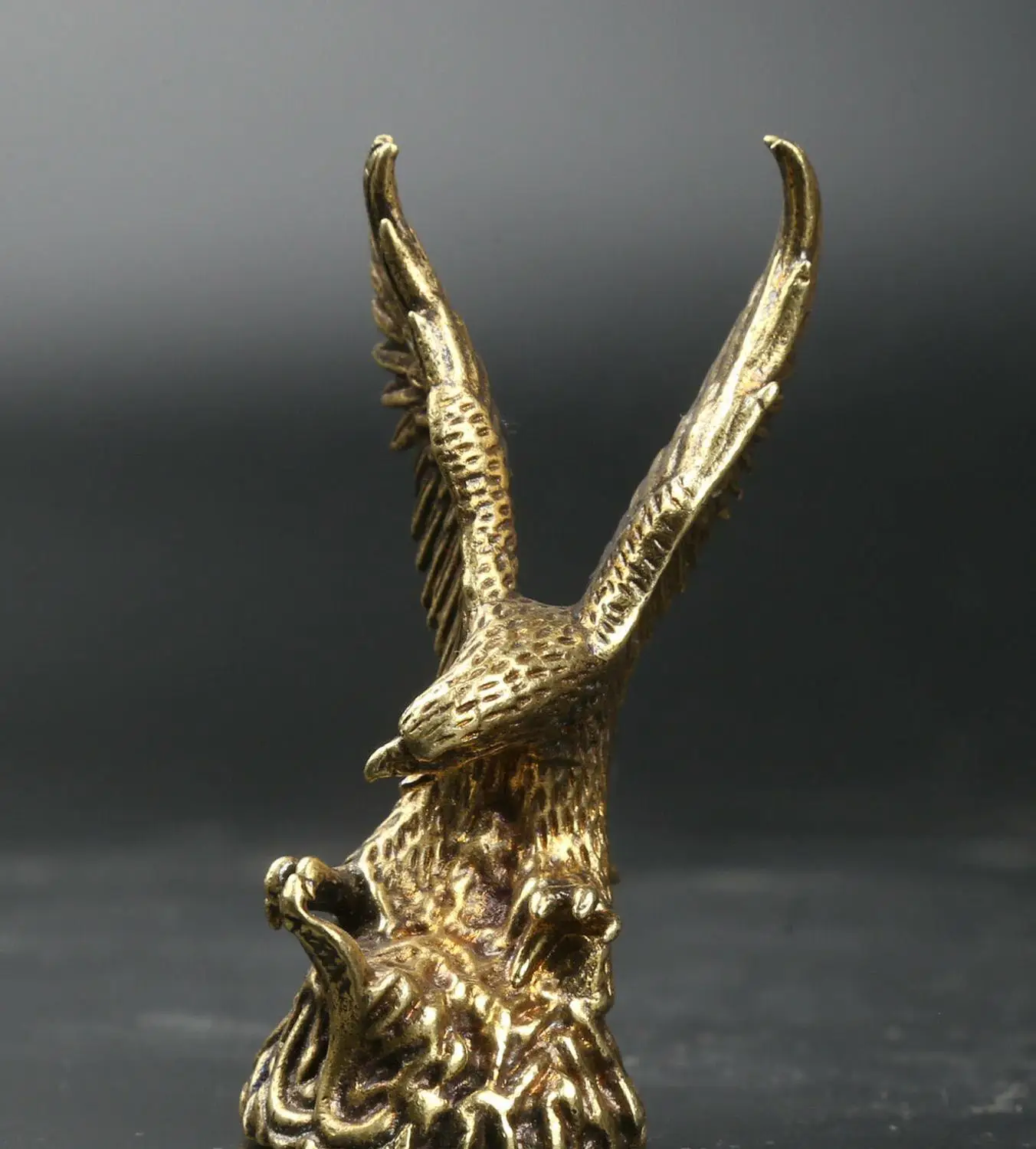 62 мм маленький курительный Китайский Бронзовый животный черный-eared Kite Glede Eagle