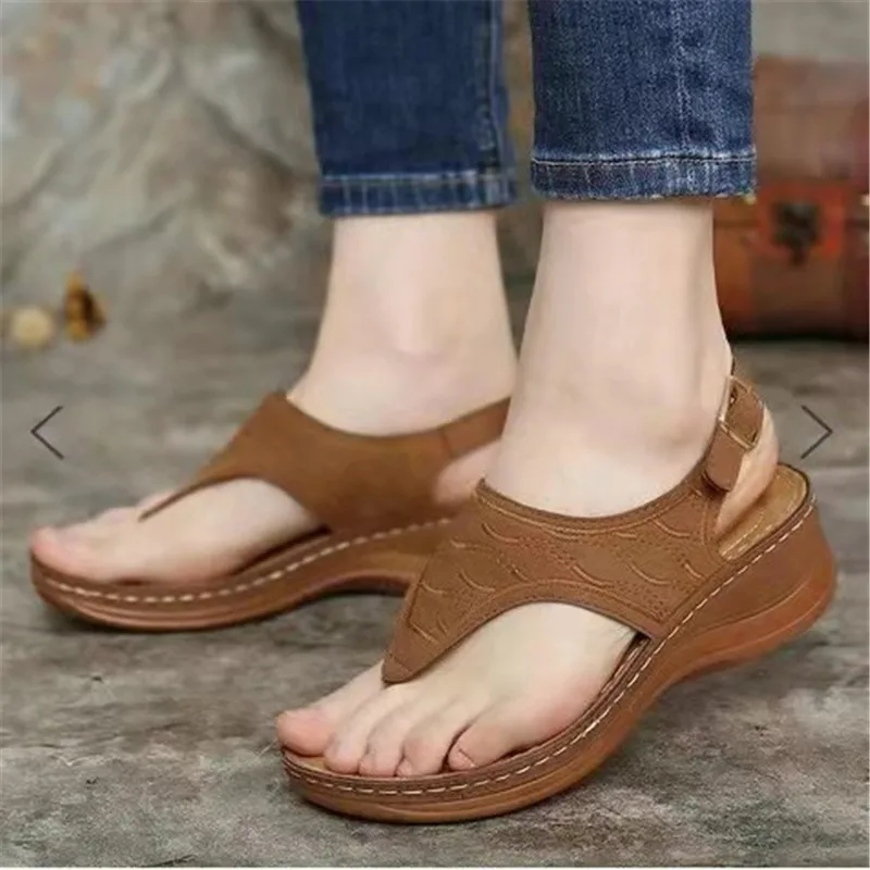 

2021 European and sk American ladies' fashion hot style flat wedge sandals 1878