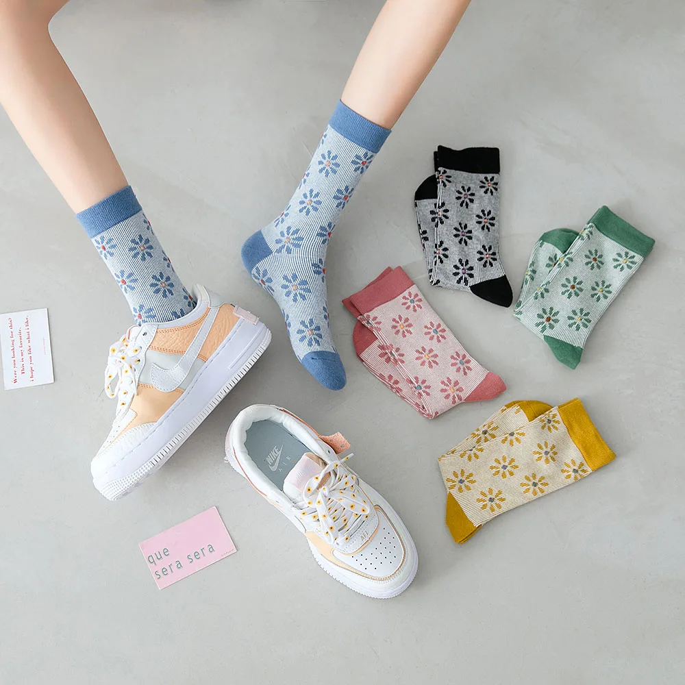 

New Women's Cartoon Flower Pure Cotton Casual Tide Fashion Color Matching Double Needle Craft Socks 5 Pair