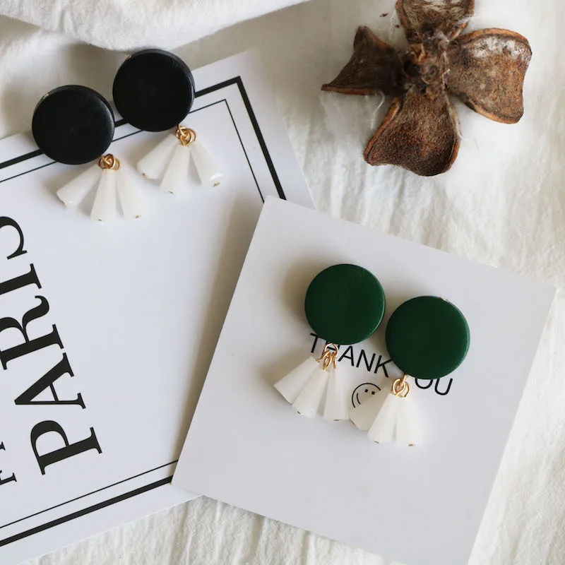 

Новинка 2021, модные деревянные серьги с кристаллами, в японском и южнокорейском стиле ins, ретро, модные простые серьги, клипсы для ушей, аксесс...