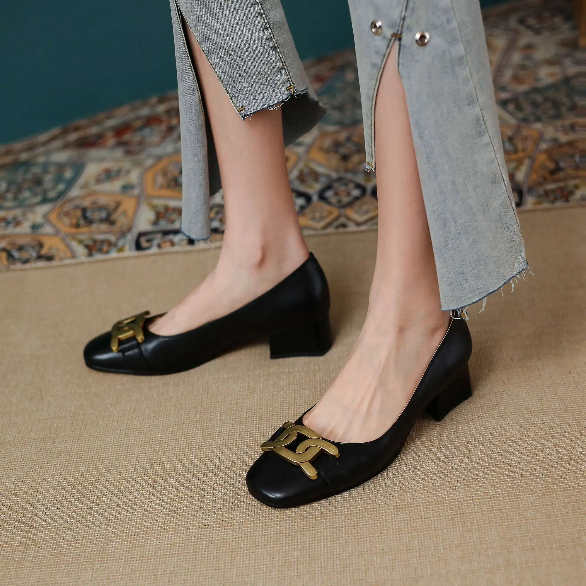 

Krazing Pot concise style genuine leather metal decorations shallow round toe thick med heel slip on beauty lady women pumps L30